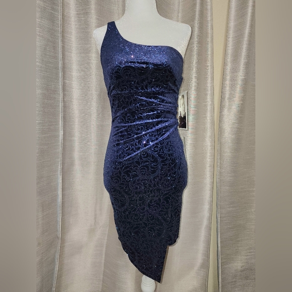 Robe Pailletée LOVE NICKIE LEW – Dos Nu Bleu – Taille XS – Occasion Très Bon état